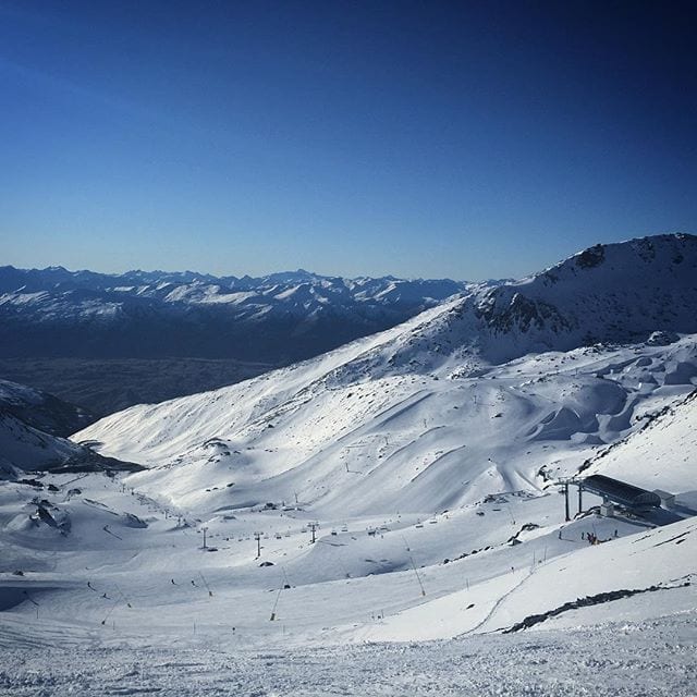 Overlooking #CurvyBasin at #TheRemarkables. Last #snowboarding run of the day with a bit of cheeky #OffPiste. 
#Queenstown #NZSki #ParkLife #SmithOptics #MonsRoyale #Burton #GoPro #LiveLifeproof #MeanwhileInNZ