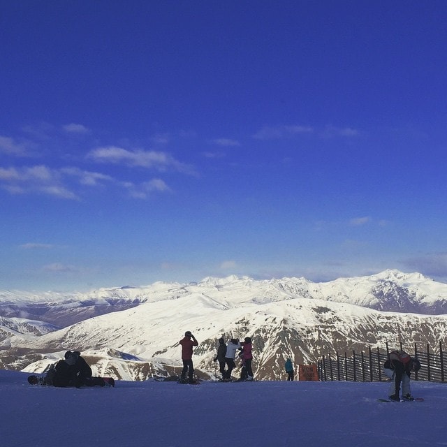 “The early worm catches the bluebird.” #Ski #Skiing #Snowboard #Snowboarding #Cardrona #Wanaka #Queenstown #PureNZ